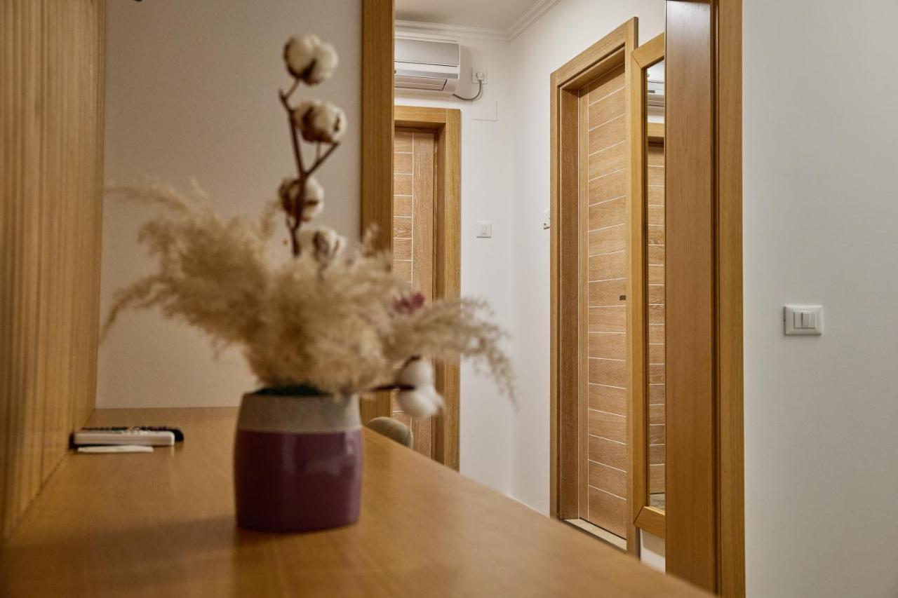 Hotel Eden Ръмнику Сарат Екстериор снимка