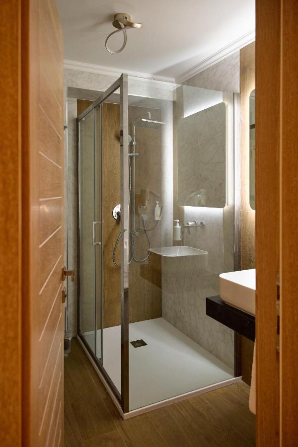 Hotel Eden Ръмнику Сарат Екстериор снимка